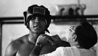 Illustration for article titled When Muhammad Ali Was A Has-Been